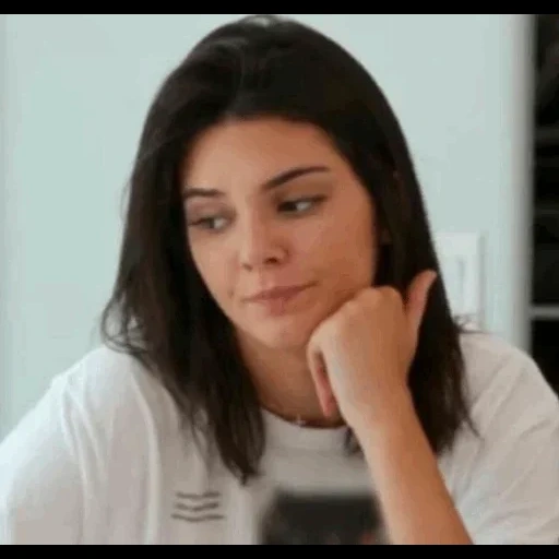 kendall jenner, kendall jenner crying, girl, kendall jenner crying, trovato