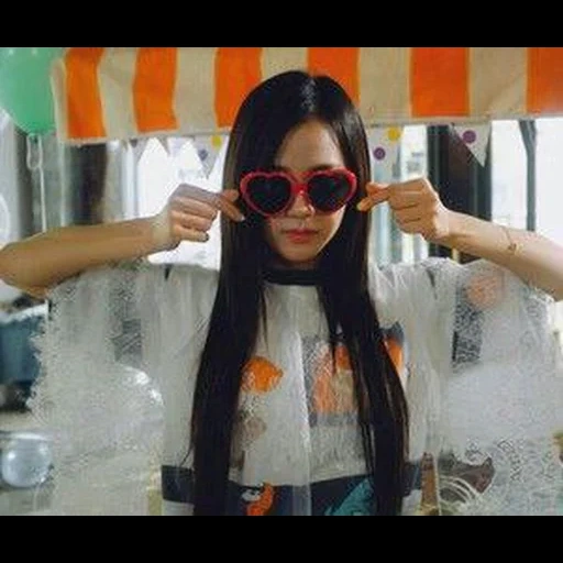 girl, kim ji-soo, jinjixiu sunglasses