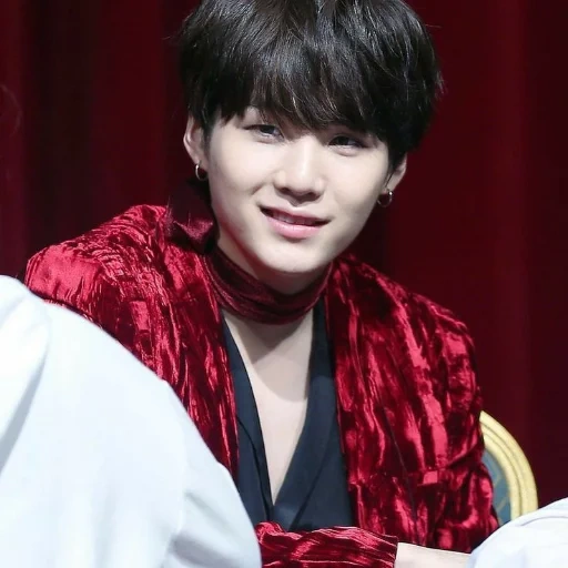 yoongi, min yoongi, yoongi bts, min yoongi bts, min yoongi suga