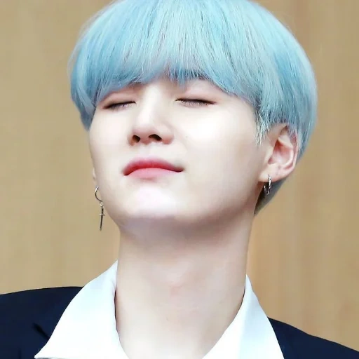 yoongi, bts suga, min yoongi, yoongi bts, бтс шуга голубой