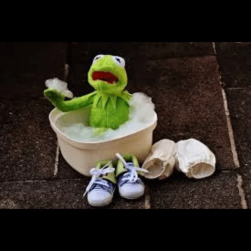 kermit, water supply, comet the frog, frog comey bathtub, frog toy