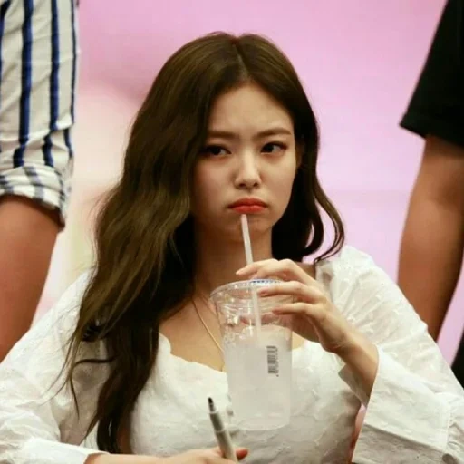 jenny king, jenny blackpink, blackpink jennie, jennie kim fansign, gin jieshiu black powder