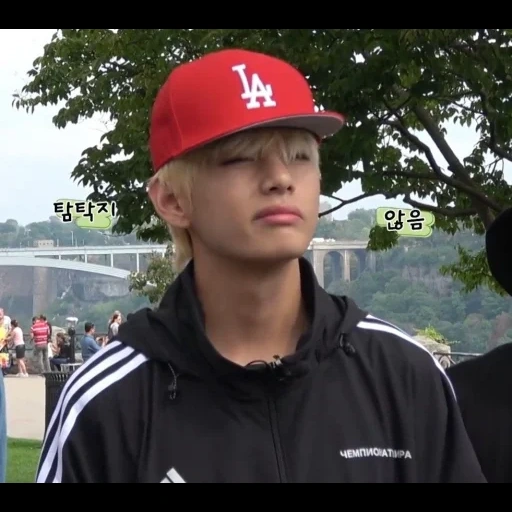 boys, kim tae-hyun, taehyung bts, bangtan boys, kim tae-hang red hat
