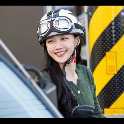 kim e jung, kim e jung, kim yoo jung 2020, attrice coreana, aprile crazy minimarket sethbor