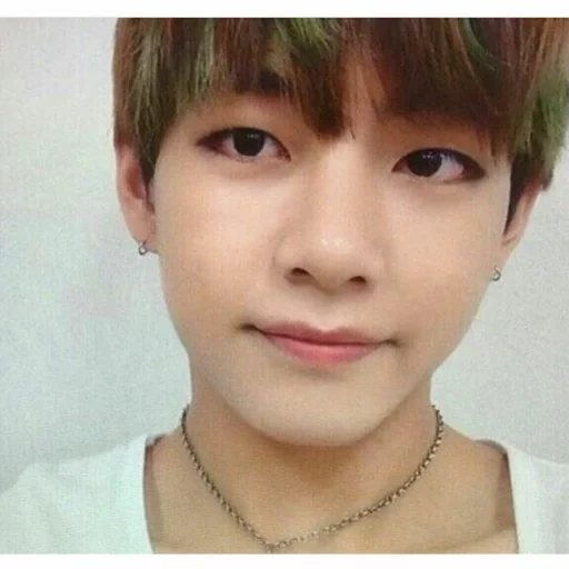 tai heng, taehyung, kim tae-hyun, taehyung bts, taehyung selca