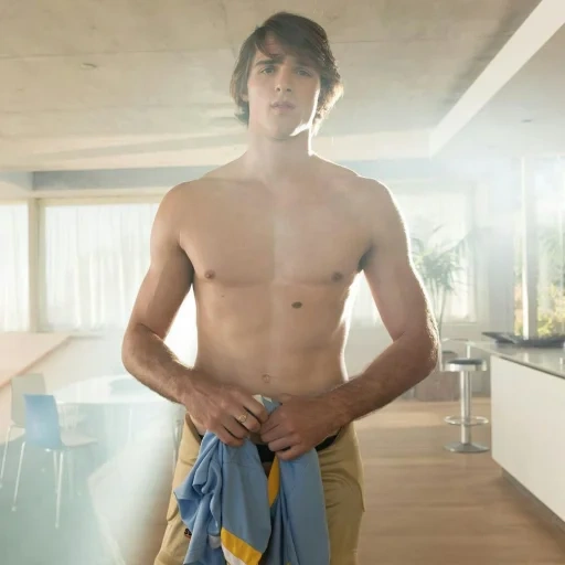 jacob elordi, jacob elordi, jacob elordi torsos, jacob elordi press, jacob elordi euphoria