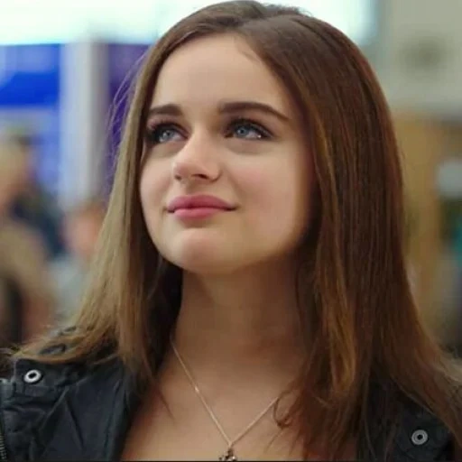 joey king, gurru sipahi, 2018 kiss stand, joey king bacio chiosco, joey king bacio chiosco