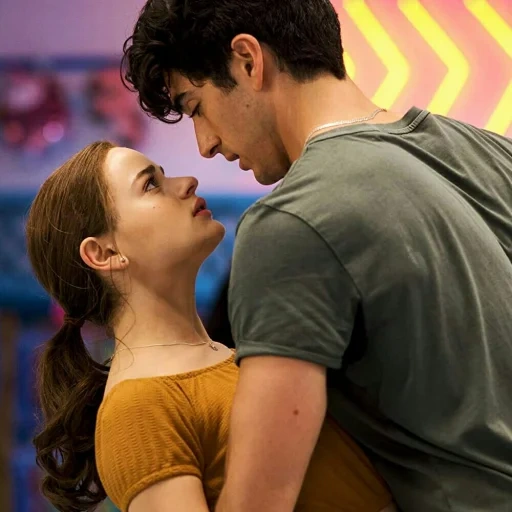 legenda, campo do filme, jacob elordi, beijando os dois, beijo booth 2 2020