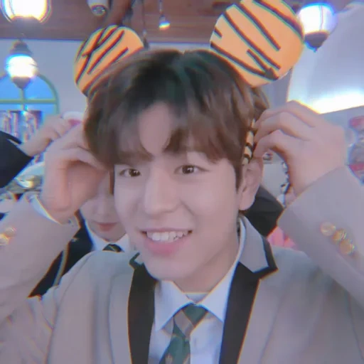 kaya, asiático, on bts, kim seungmin, menino bonito