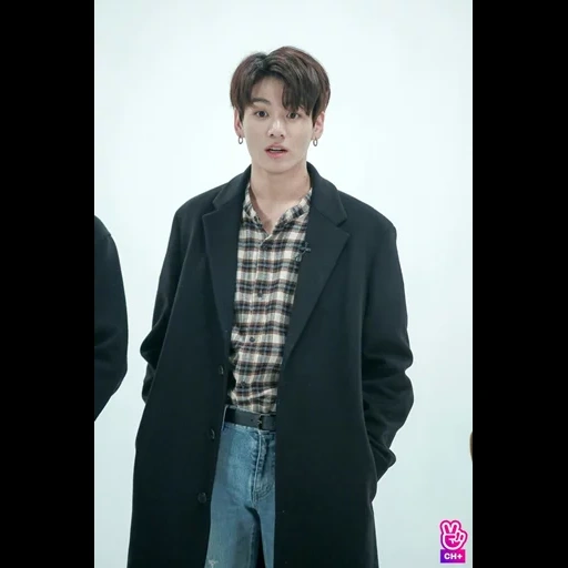 chongguo, zheng zhongguo, bts jungkook, aktor korea, suit hitam jungkook