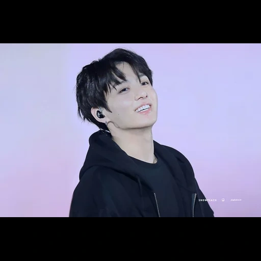 chong guo, zheng zhongguo, liga da juventude da bomba de defesa nacional de chong, chong guke bts, bts jungkook