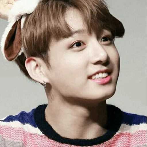 chong guo, zheng zhongguo, liga da juventude da bomba de defesa nacional de chong, jungkook bts, toda a lealdade é linda