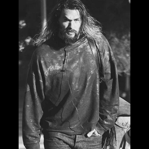 aquaman, jason momoa, el hombre es el pelo largo, jason momoa cabello largo, peinados de moda 2022 cabello largo para hombres