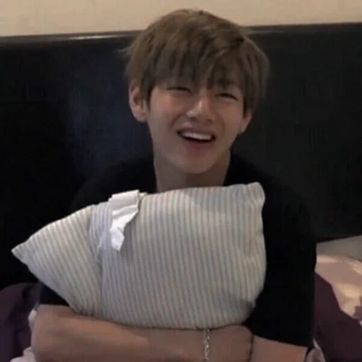 taehyung, kim ta hyun, ragazzi di bangtan, taehyung bts, materiale da fidanzato di kim taehen