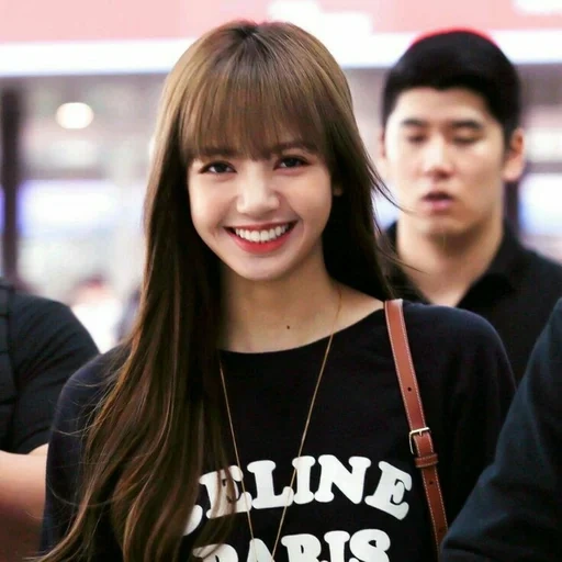 polvo negro, tweiss tiene dieciséis años, lisa blackpink, jenny blackpink, kim tae-heng larissa manoban