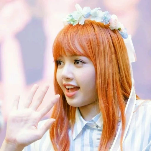 poudre noire, lisa blackpink, blackpink lalisa, le renard blackpink est mignon, blackpink lisa est ravie