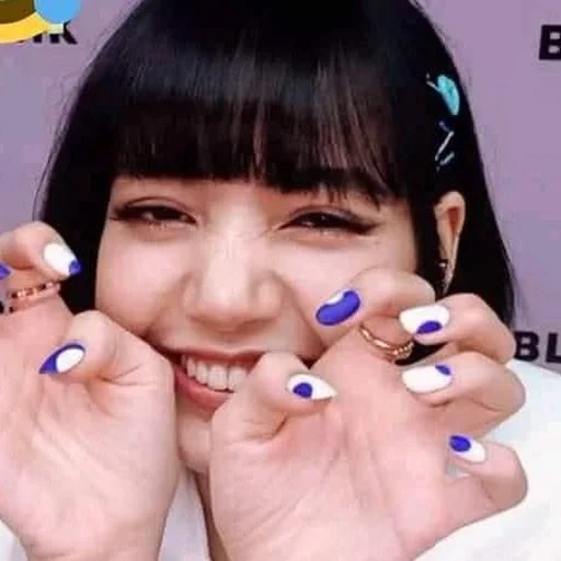 lady gaga, chicas coreanas, chica asiática, actriz coreana, tiffany snsd uñas