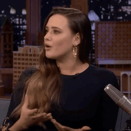 junge frau, schauspielerinnen, frau, schauspielerin salma hayek, katherine langford interview