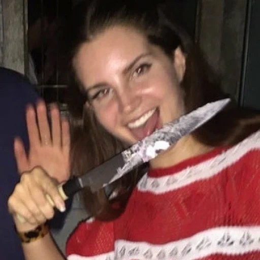 donna, ragazza con un coltello, lana del rey, belle ragazze, la ricerca ha bevuto kaluga