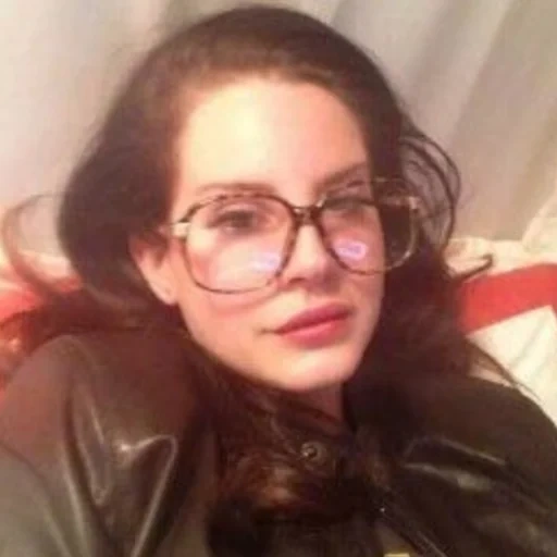 umano, giovane donna, twitter, lana del rey, kurzgeschichten