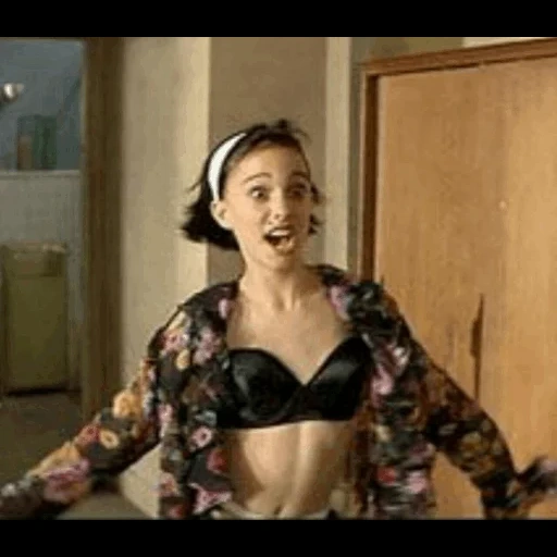 matilda, lente de filme, leon 1994 jogo, roupa interior natalie portman leon, natalie portman underwear leone