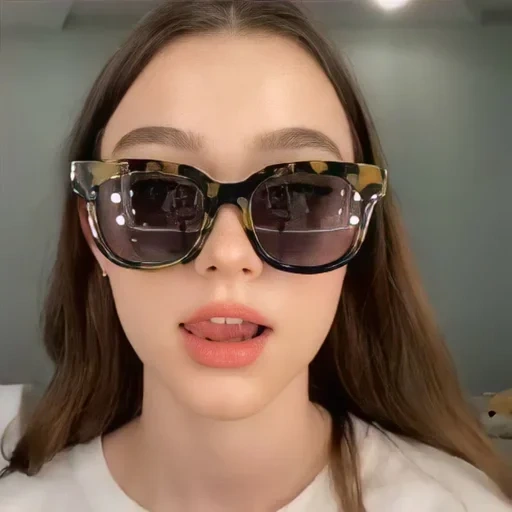 occhiali, giovane donna, arishka sieg, arina shevchenko, occhiali da sole