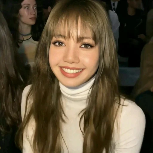 poudre noire, fox blackpink, lisa blackpink, défilé de lalisa manoban celine