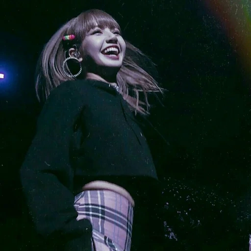 polvo negro, lisa lalisa, lisa blackpink, lisa blackpink lalisa, estética del zorro negro 2020