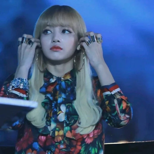 lalisa, gadis kecil, lisa blackpink, lalisa manoban, blackpink lalisa