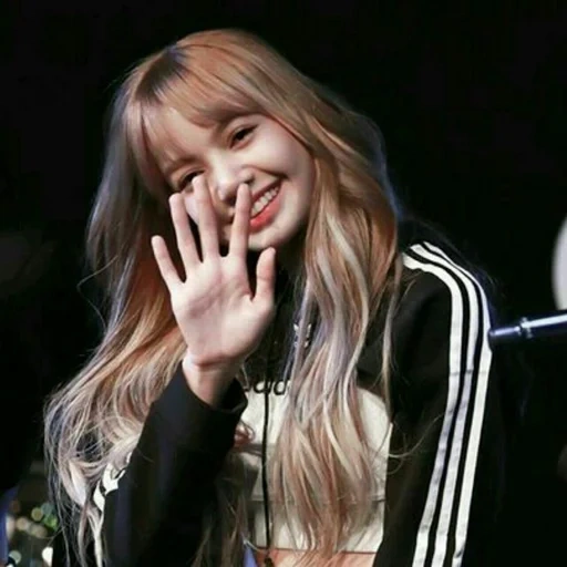 black powder, blackpink lisa, lisa schwarzes pulver, jennie blackpink, lalisa blackpink