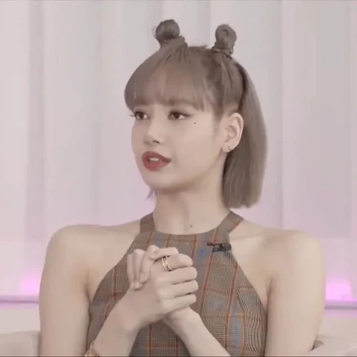 blackpink lisa, красивые девочки, азиатские девушки, корейские прически, lalisa manoban 2020