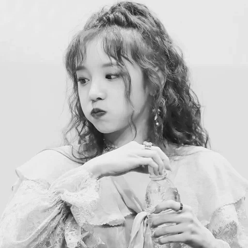 asiatisch, kpop idol, gidle yuqi, kpop ästhetik, violet evergarden