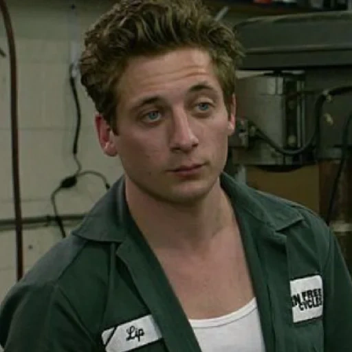 focus camera, lip gallagher, jeremy allen white, jeremy allen white film 43, jeremy allen white stares fatigue movie 42