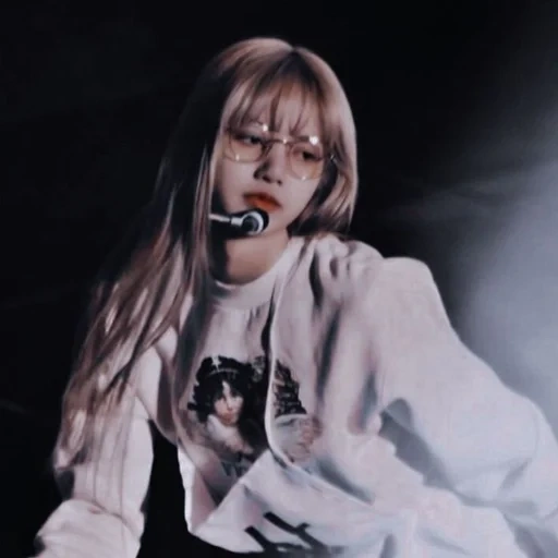 blackpink, arina yakovleva, lalisa manoban, lalisa manoban menangis, svetlana haramova angarsk