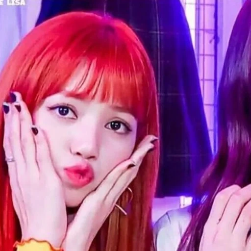 molde de polvo negro, lisa blackpink, polvo negro zorro, fox basura en polvo negro, blackpink lisa estética