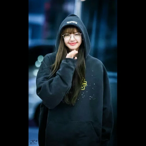 mujer joven, estilo de moda, lisa blackpink, moda coreana, muchachas asiáticas