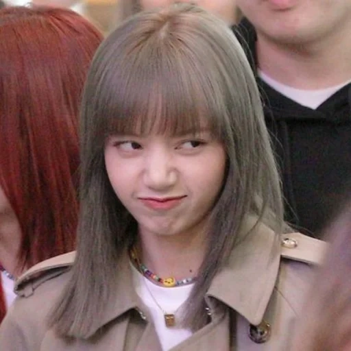 niña, polvo negro, lisa blackpink, polvo negro lisa