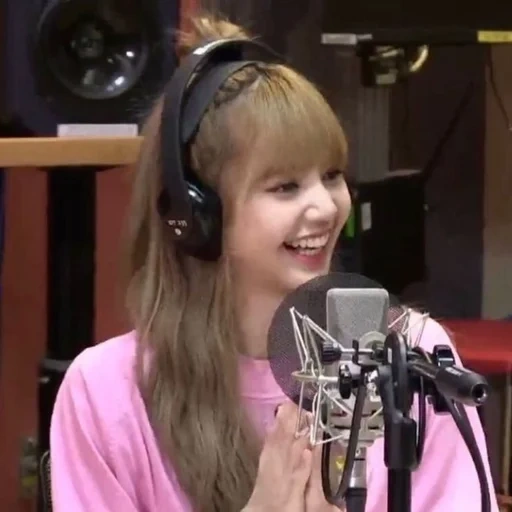 girl, little girl, a pop singer, lisa blackpink, beautiful girl