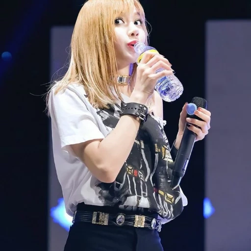 black pink, lalalalisa m, лалиса манобан, младшая сестра, lisa blackpink