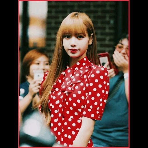 jeune femme, lisa blackpink, blackpink lalisa, belles filles, lalisa manoban mod show