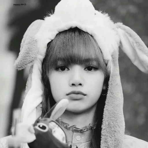 tik tok, hitam pink, pagi lisa, lisa blackpink, gadis itu menangis raym