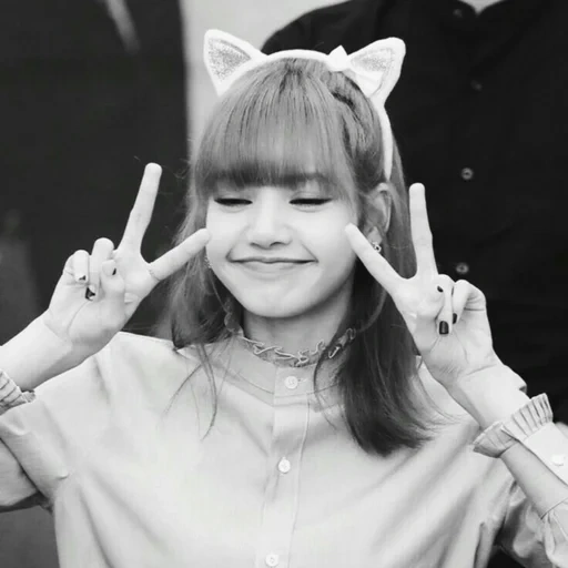 rose noir, lisa manoban, lisa blackpink, lisa rose noir, lalisa manoban à quel point