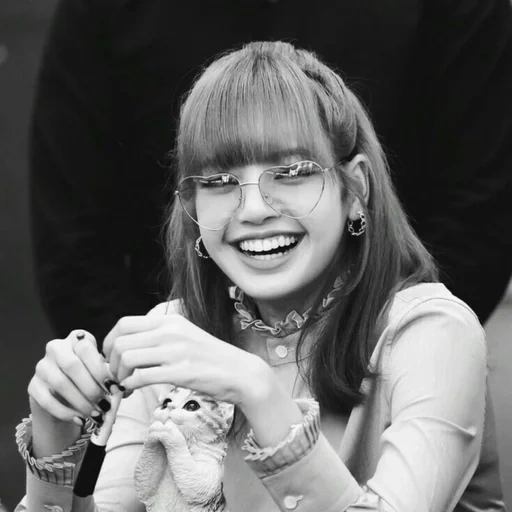 schwarzrosa, jennie lisa, blackpink lisa, fox blackpink clip, min yungi/praniya lalisa manoban