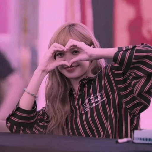 rose noir, lisa blackpink, renard rose noir saranha, blackpink lalisa manoban, solar mamamoo lisa blackpink