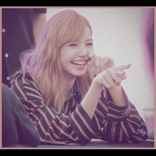 la ragazza, polvere nera, lalisa manoban, volpe blackpink, lisa blackpink