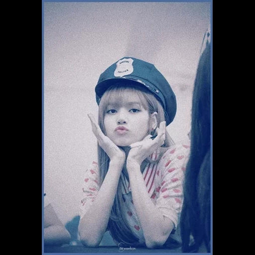 blackpink, lisa blackpink, bubuk bubuk hitam, ahli estetika lalisa manoban, estetika lalisa manoban 2020