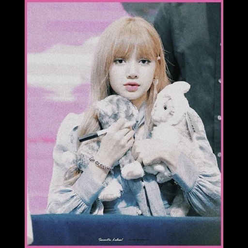 black powder, lisa blackpink, black powder lisa, lalisa blackpink, lalisa manoban ästhetik