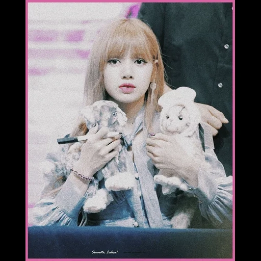 polvere nera, bts blackpink, blackpink lisa, blackpink lalisa, lisa manoban è il suo ragazzo