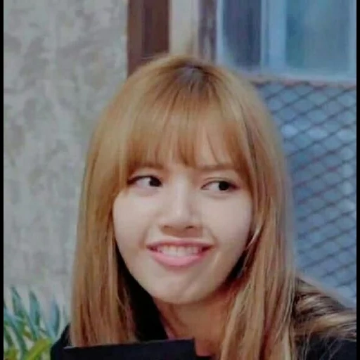 polvere nera, jennie lisa, lalisa manoban, lisa blackpink, blackpink lalisa