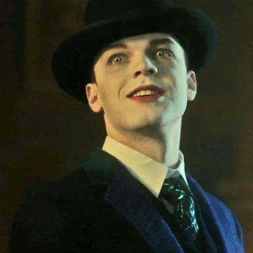 gotham city, gotham actor, gotham tv series clown, gotham jerome valesca, jeremiah valesca gothamese's hat